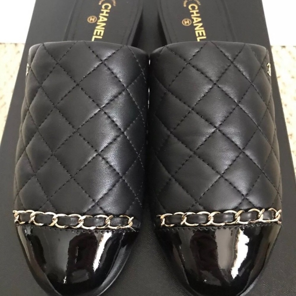 NIB Chanel Quilted Chain Mules Sz 37 - Picture 4 of 8